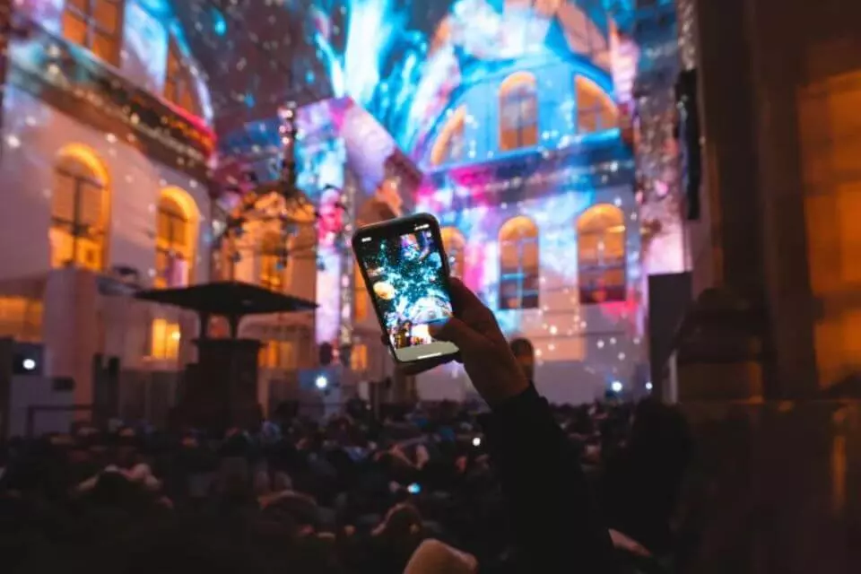 Eonarium Genesis uma experiência imersiva chega ao Rio: espetáculo inspirado no Gênesis