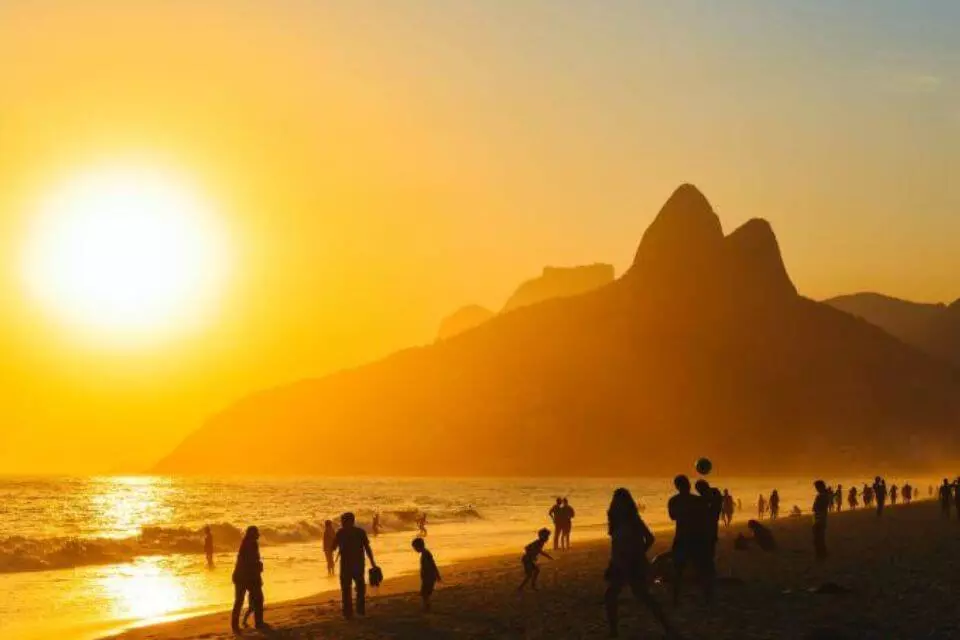 Feriados 2026 no Rio: calendário completo para planejar viagens e aproveitar o ano