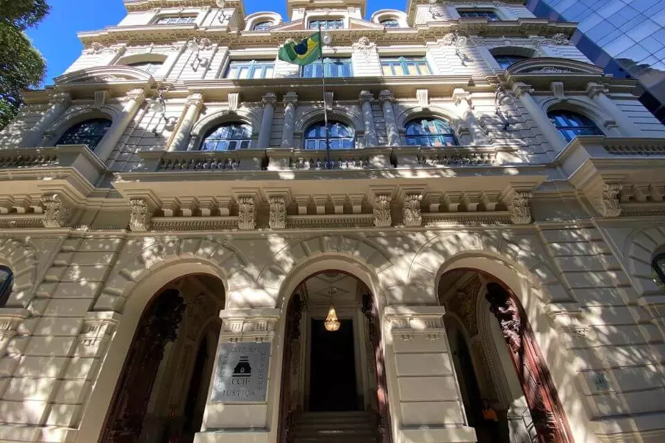 O que fazer no Rio - Biblioteca do CCJF